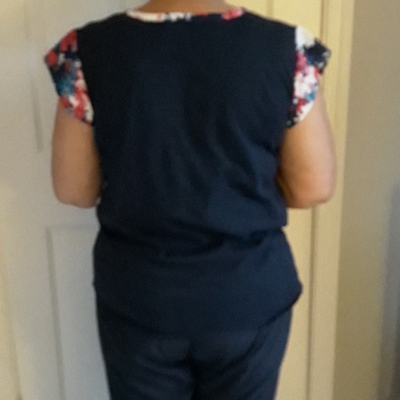 Top - Picture 2 of 2